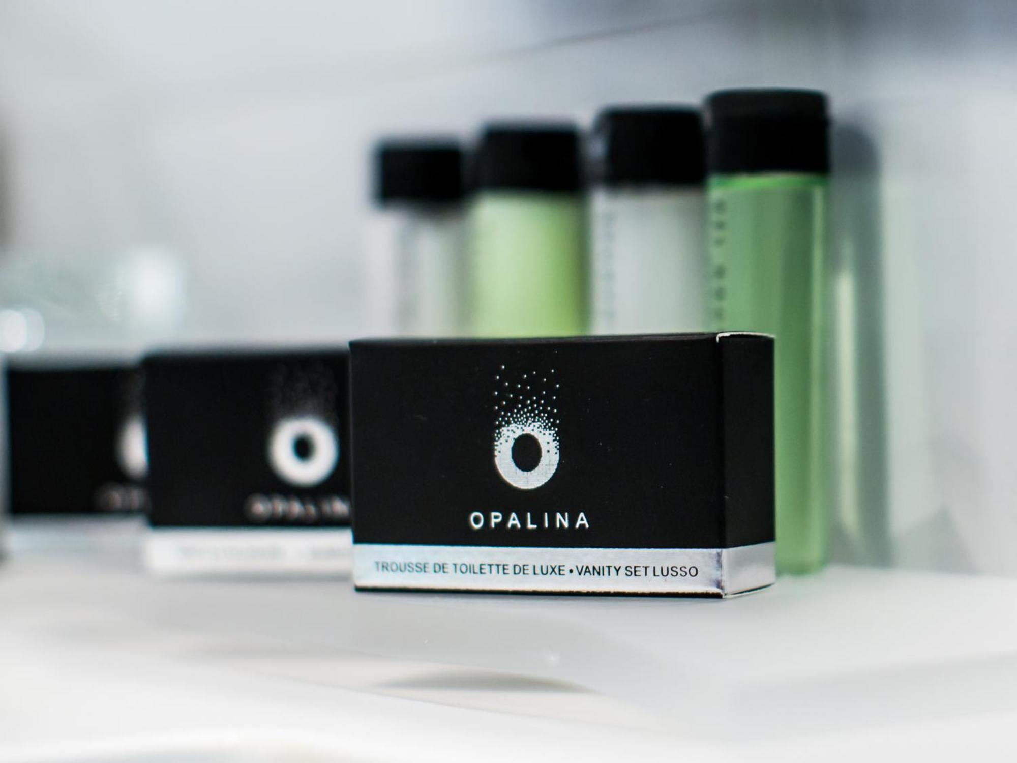 Otl Gouverneur Saguenay Exterior photo Opalina soap